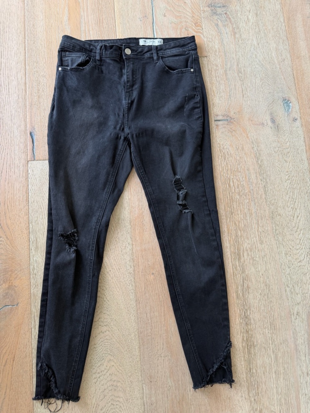 Skinny Black Distressed Women’s Jeans